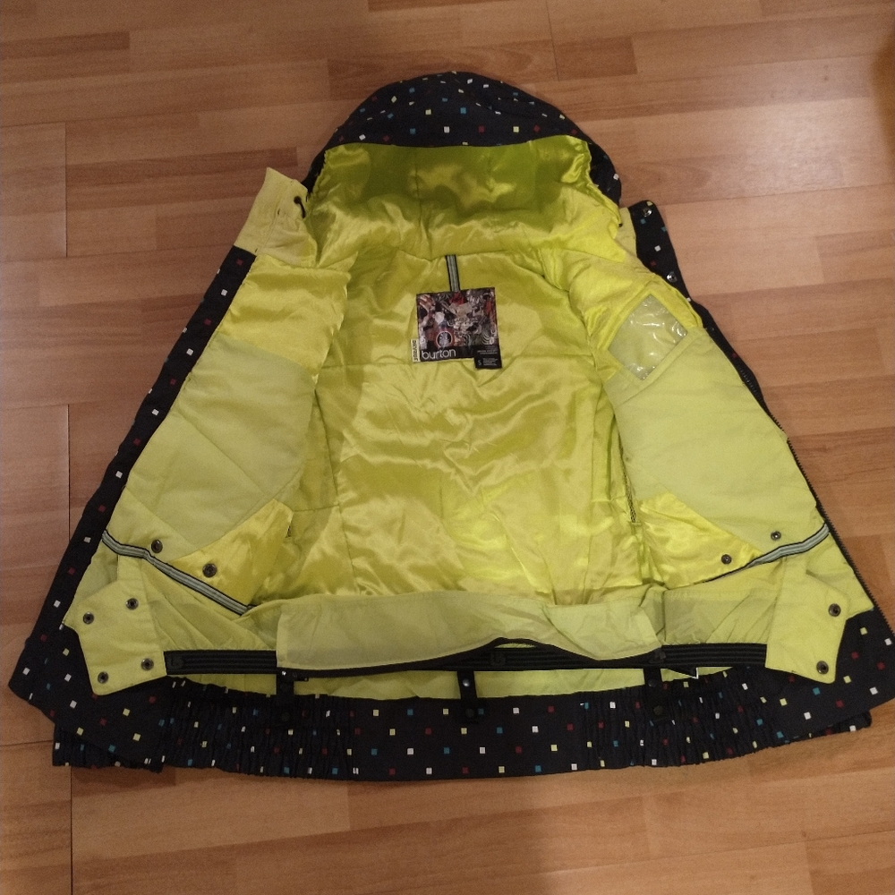 Snowboard/Ski Coat - Picture 3 of 5